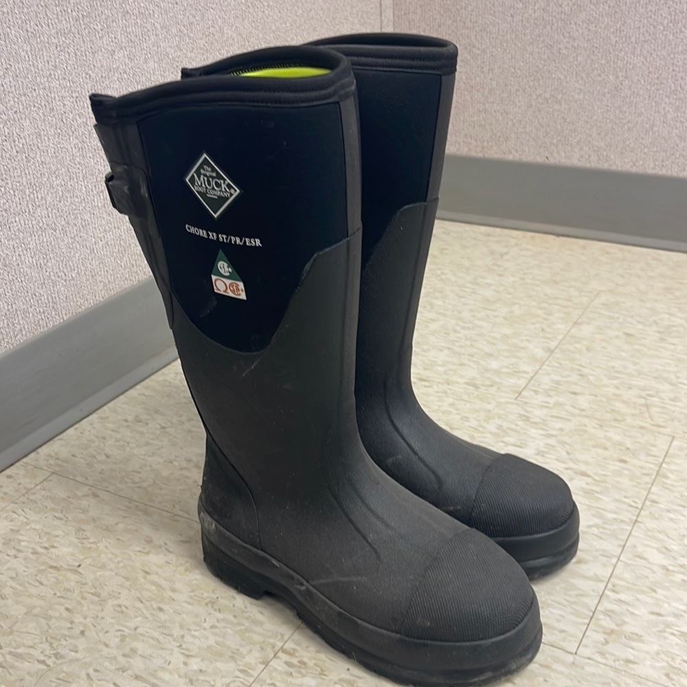 Women’s Muck Boot - Steel Toe Black Boots - Chore XF ST/ PR / ESR